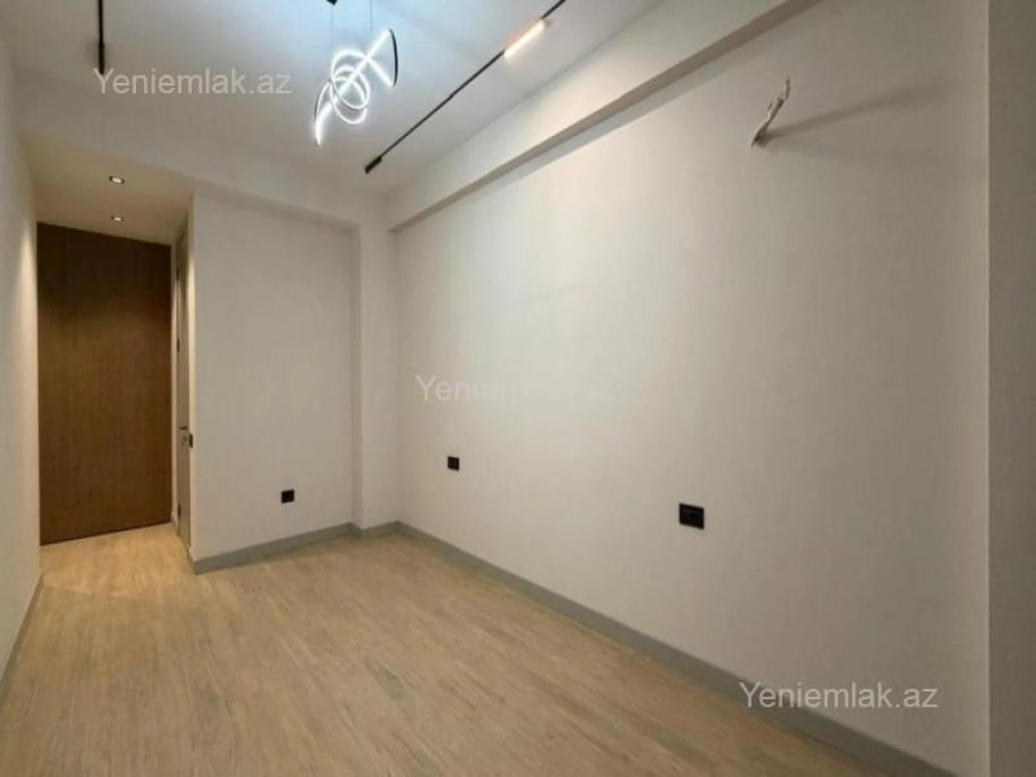 Satılır 3 otaqlı yeni tikili 140 m²