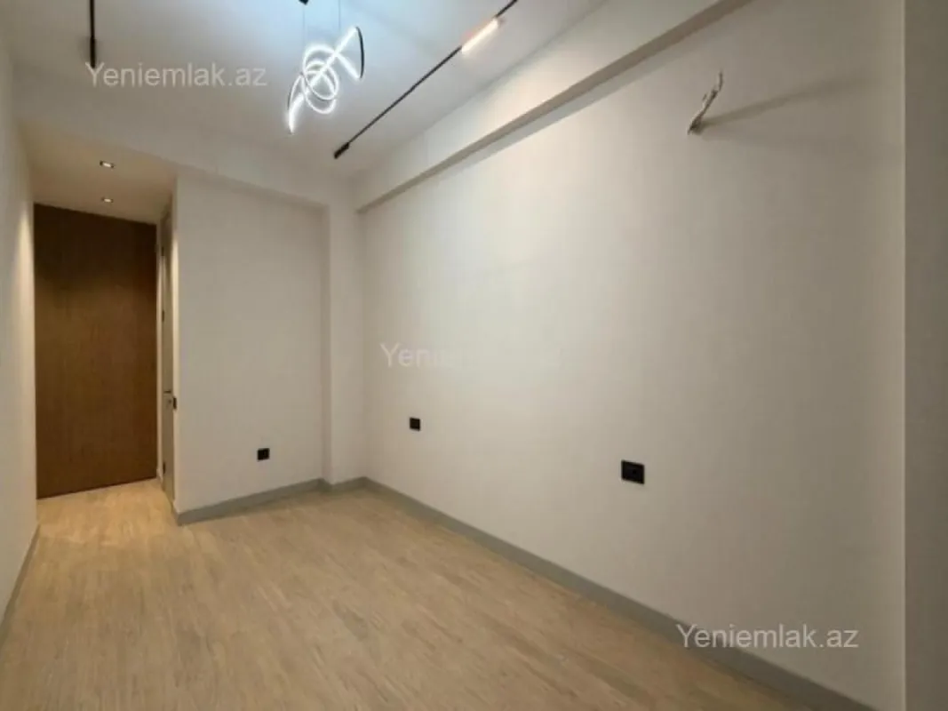 Satılır 3 otaqlı yeni tikili 140 m²