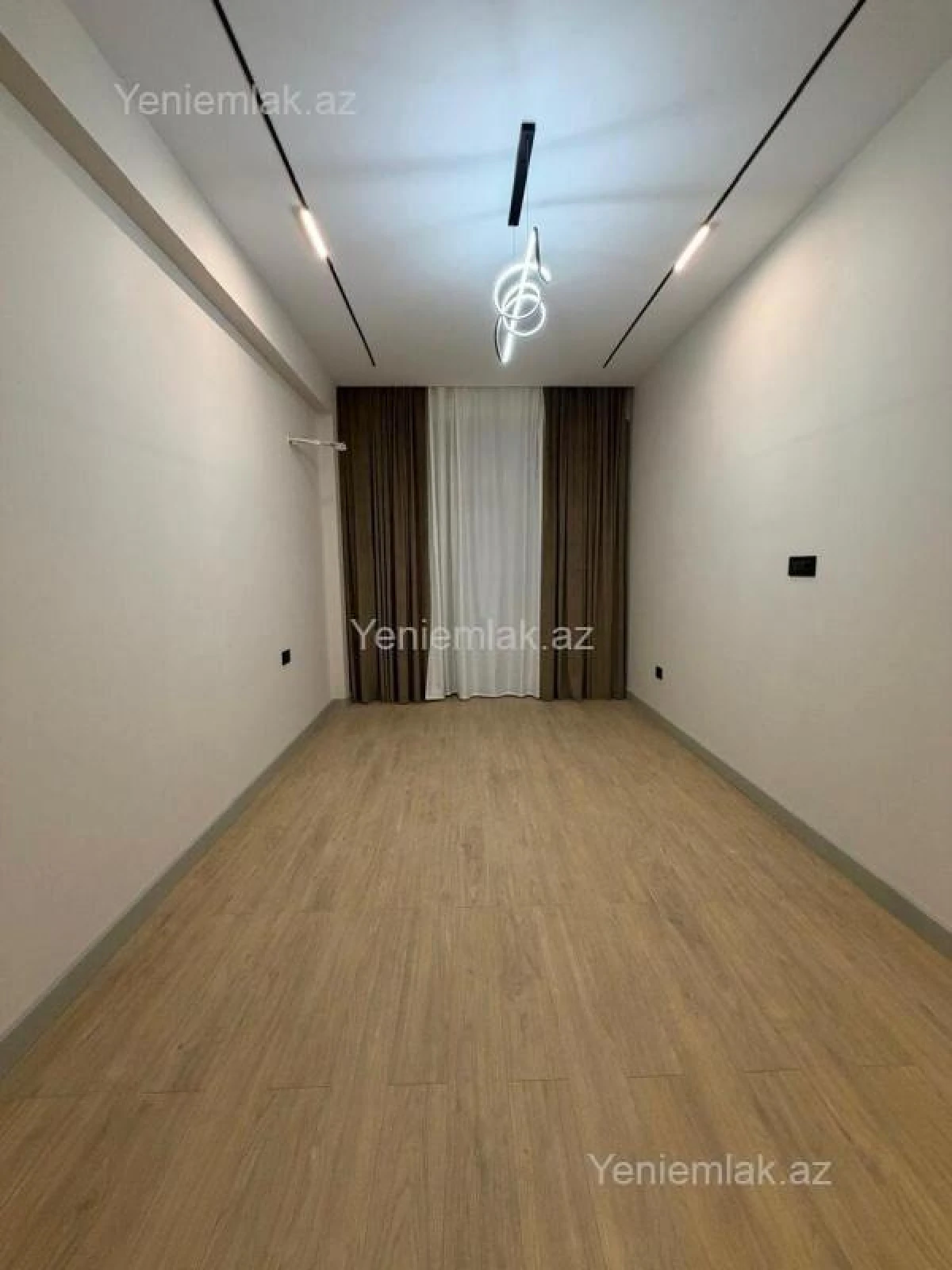 Satılır 3 otaqlı yeni tikili 140 m²