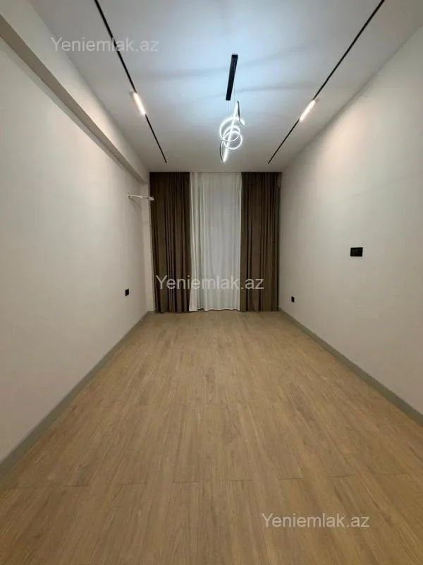 Satılır 3 otaqlı yeni tikili 140 m²