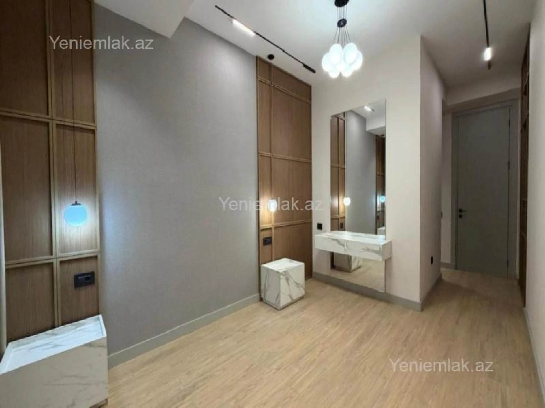 Satılır 3 otaqlı yeni tikili 140 m²