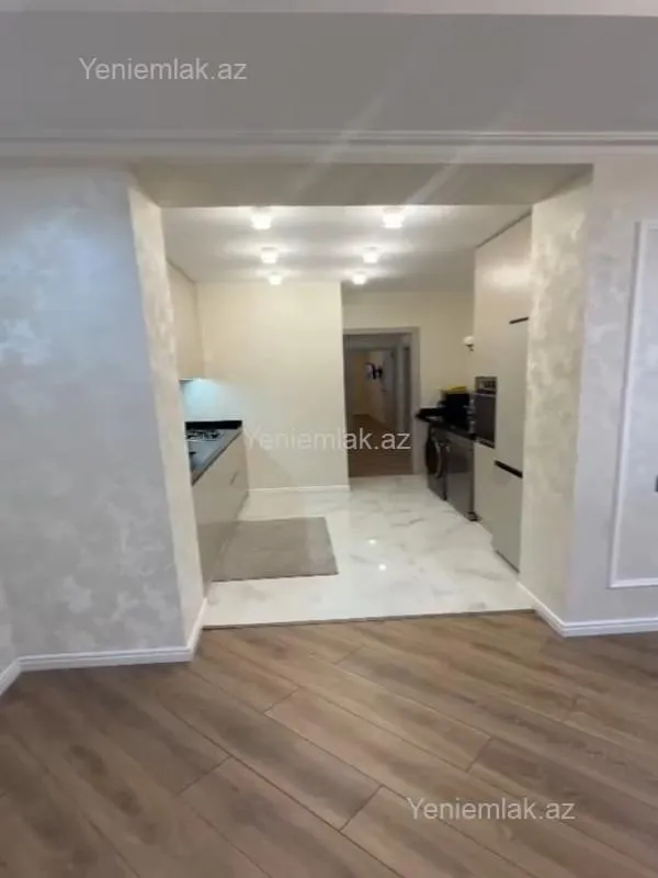 Satılır 4 otaqlı köhnə tikili 120 m²