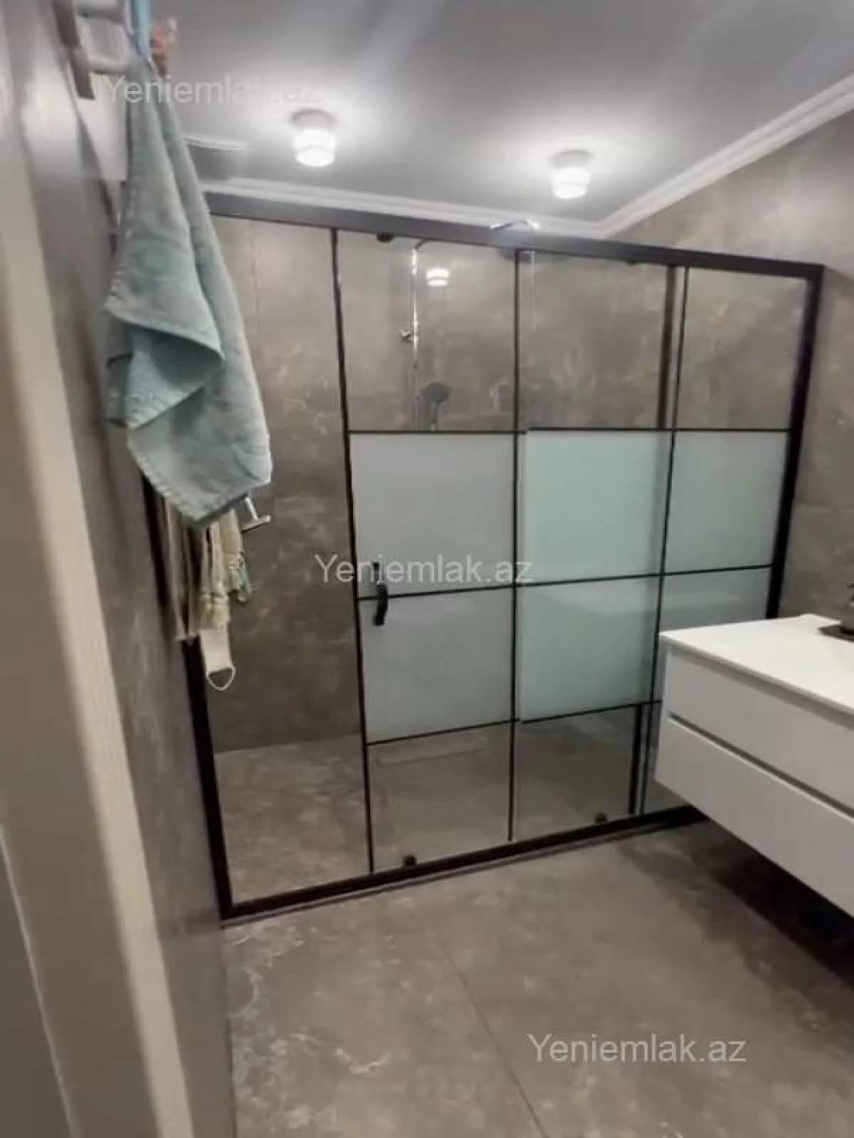 Satılır 4 otaqlı köhnə tikili 120 m²