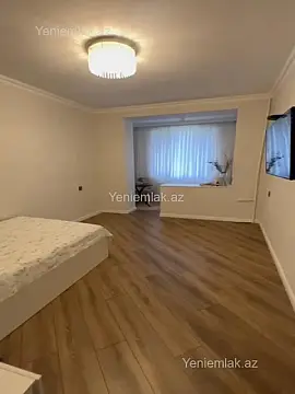 Satılır 4 otaqlı köhnə tikili 120 m²