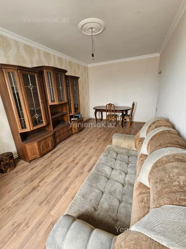 Satılır 3 otaqlı köhnə tikili 85 m²
