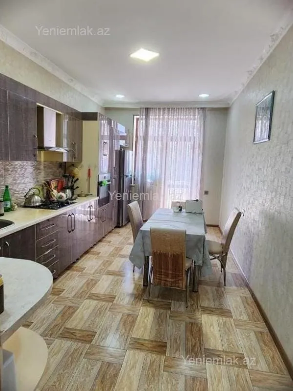 Satılır 4 otaqlı yeni tikili 150 m²
