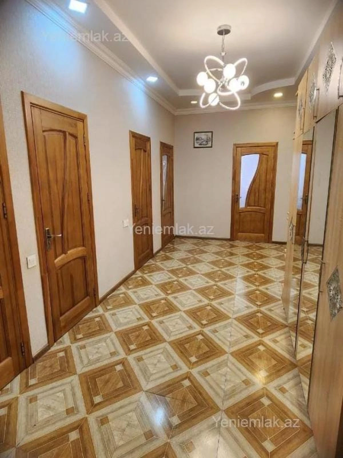 Satılır 4 otaqlı yeni tikili 150 m²