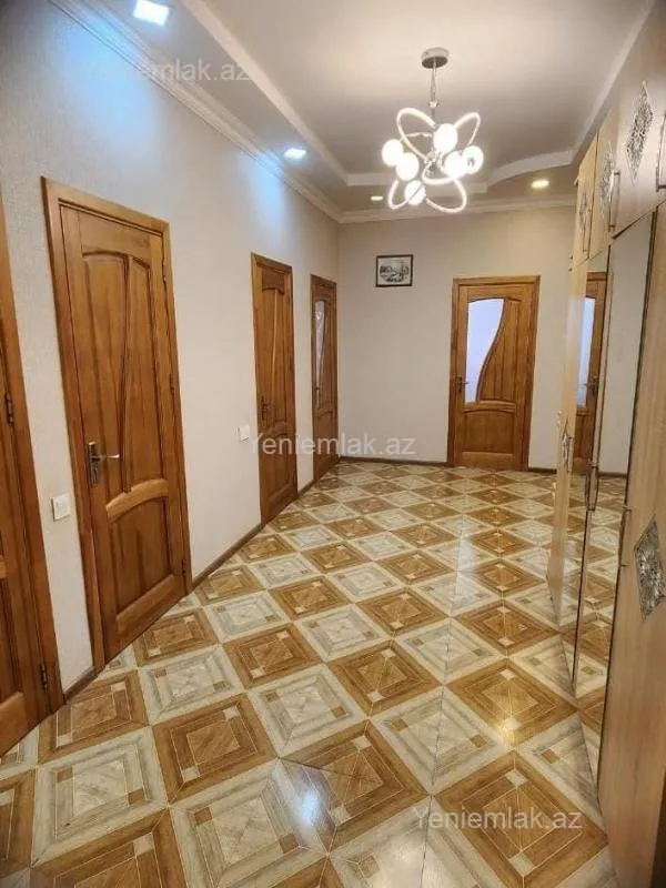 Satılır 4 otaqlı yeni tikili 150 m²