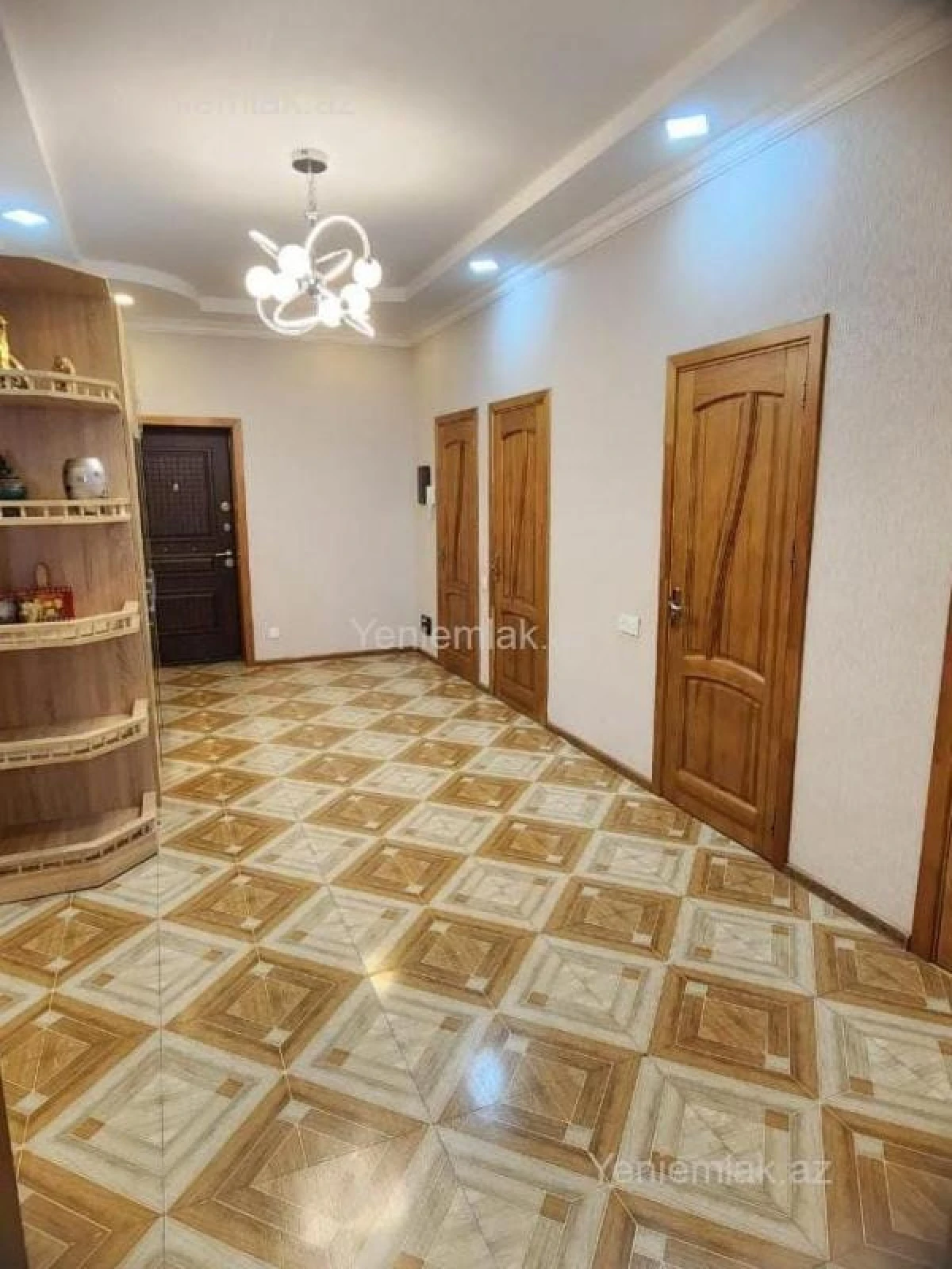 Satılır 4 otaqlı yeni tikili 150 m²