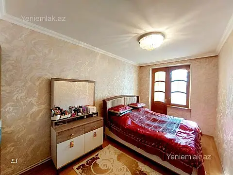 Satılır 3 otaqlı köhnə tikili 72 m²