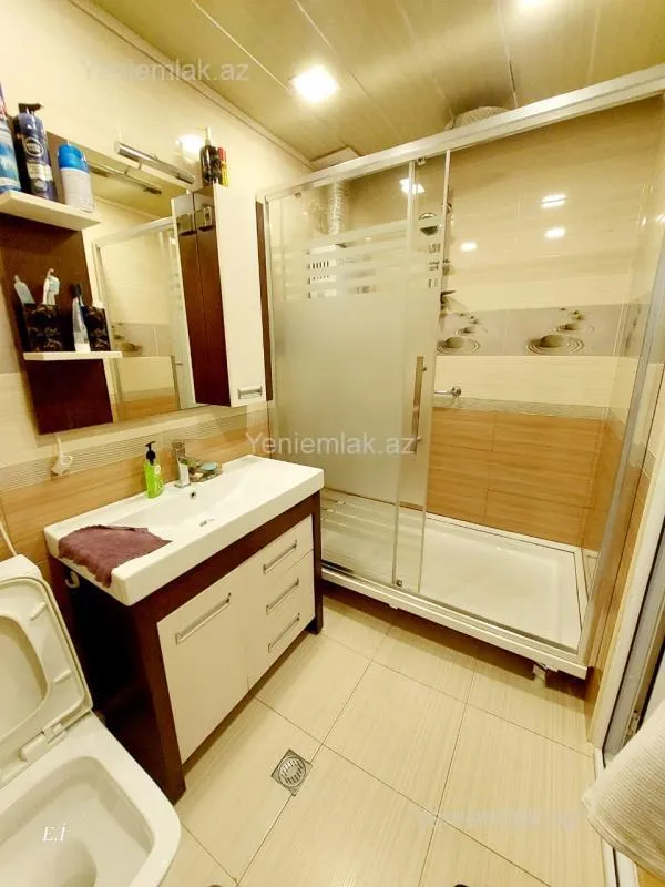 Satılır 3 otaqlı köhnə tikili 72 m²