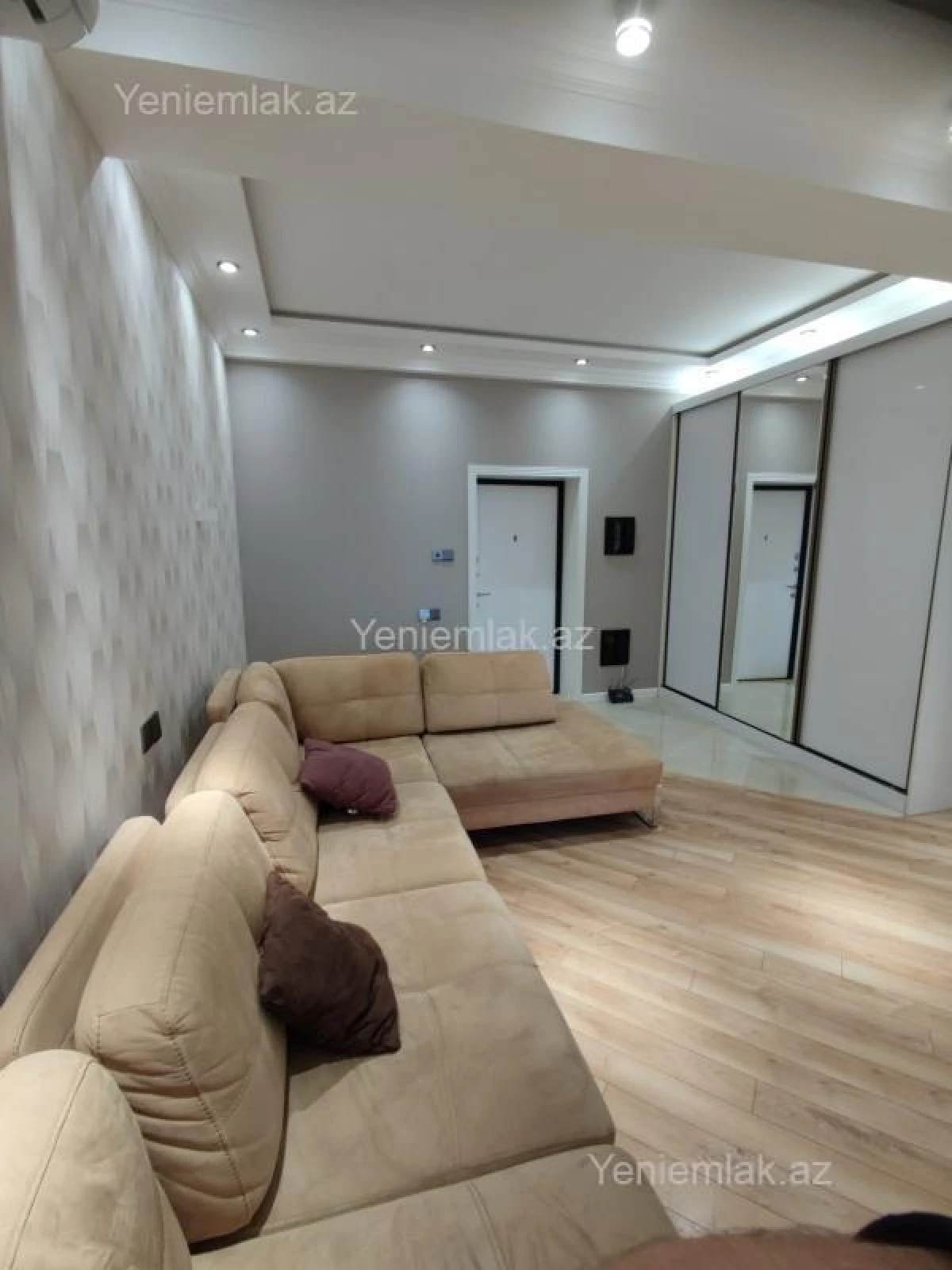 Satılır 3 otaqlı yeni tikili 95 m²