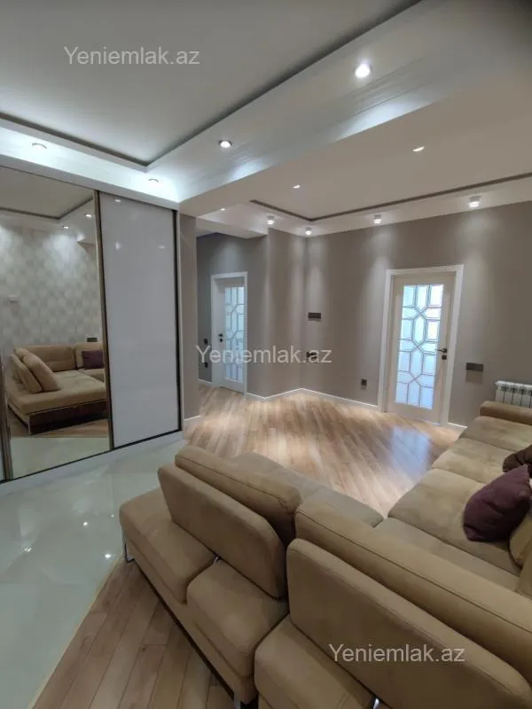 Satılır 3 otaqlı yeni tikili 95 m²