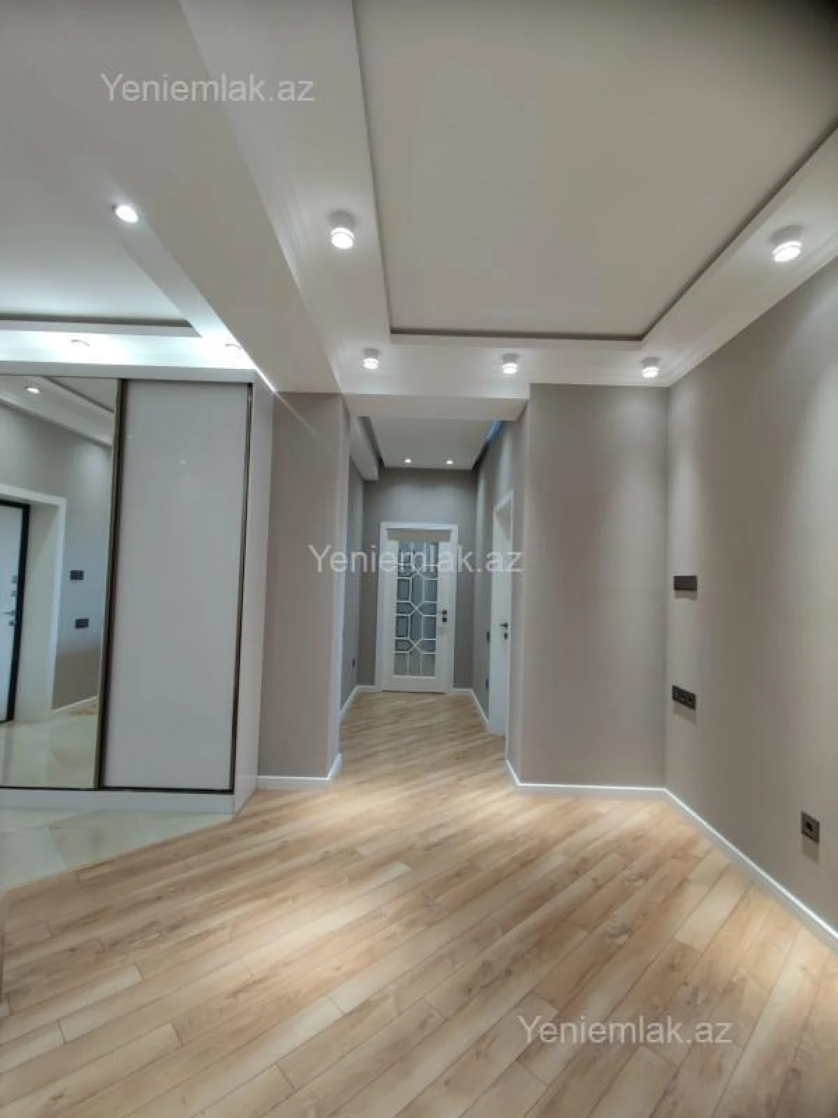 Satılır 3 otaqlı yeni tikili 95 m²