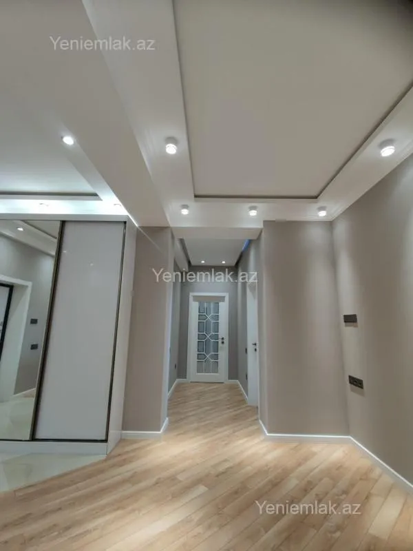 Satılır 3 otaqlı yeni tikili 95 m²