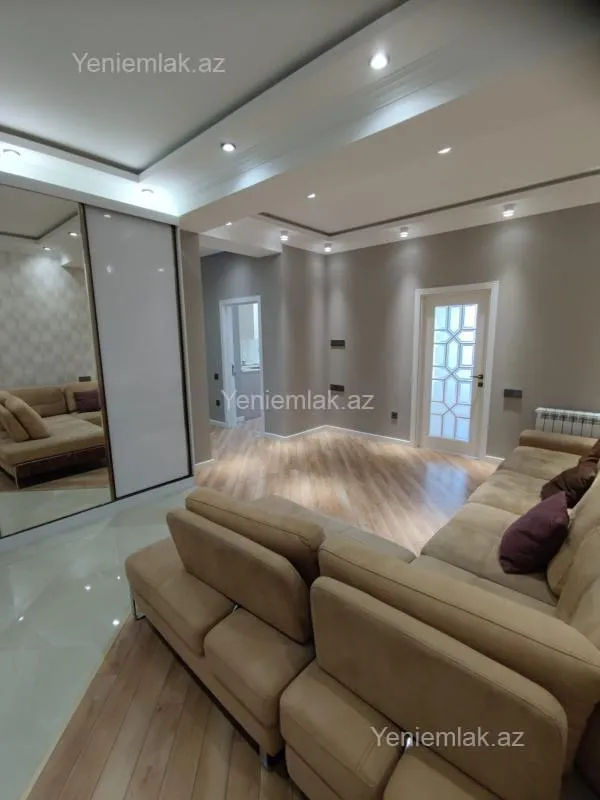 Satılır 3 otaqlı yeni tikili 95 m²