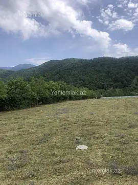 Satılır torpaq sahəsi — Şəki