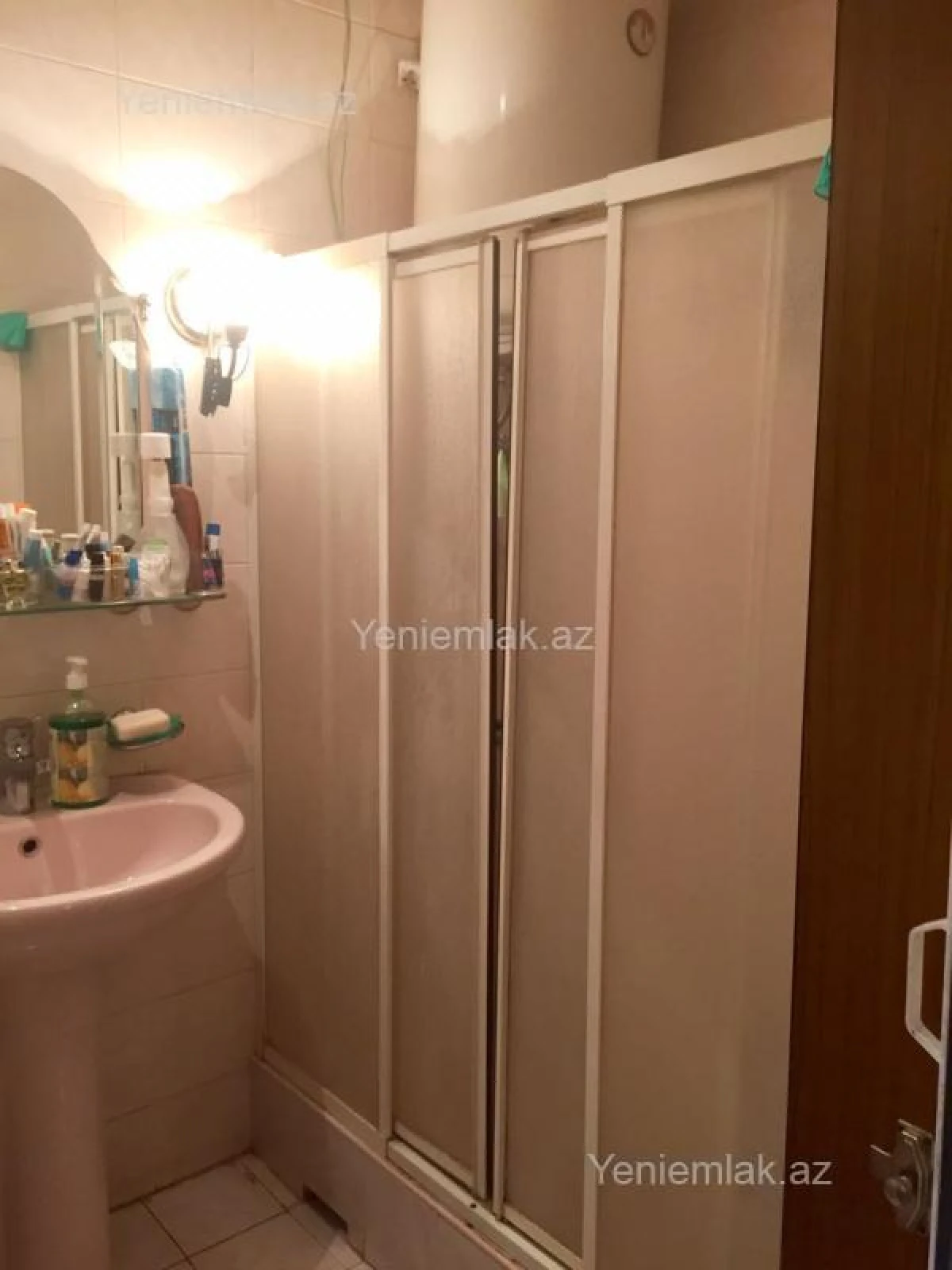 Satılır 2 otaqlı köhnə tikili 55 m²