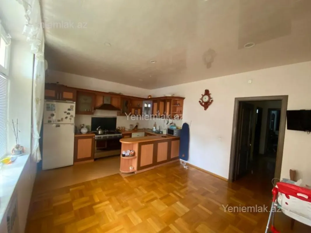 Satılır 4 otaqlı yeni tikili 165 m²