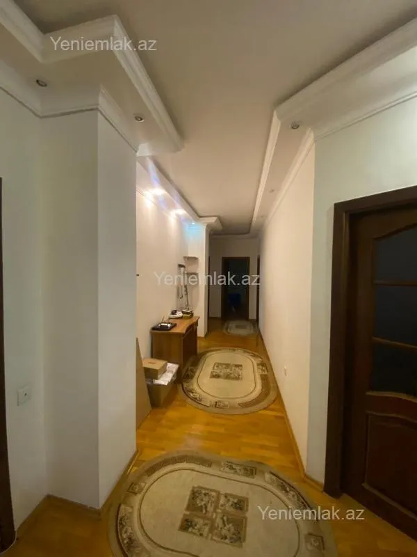 Satılır 4 otaqlı yeni tikili 165 m²