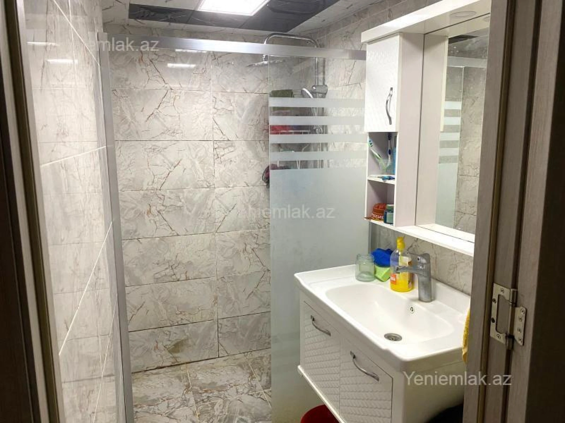 Satılır 3 otaqlı köhnə tikili 90 m²