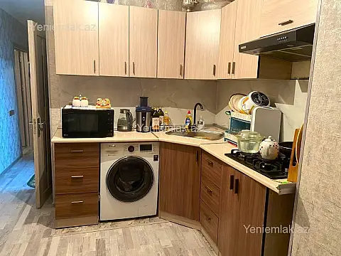 Satılır 3 otaqlı köhnə tikili 90 m²