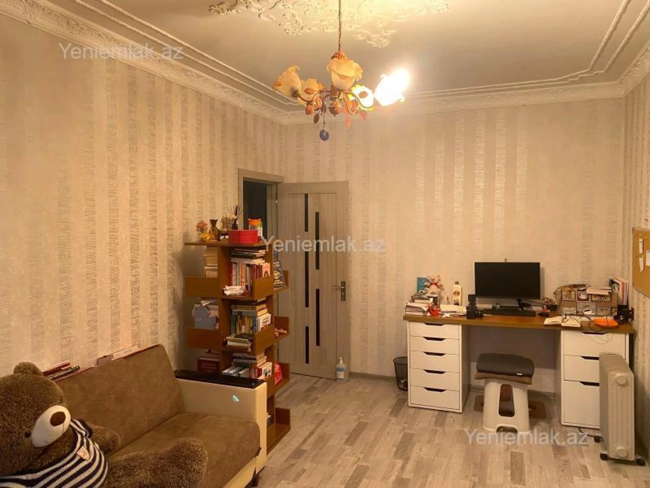 Satılır 3 otaqlı köhnə tikili 90 m²