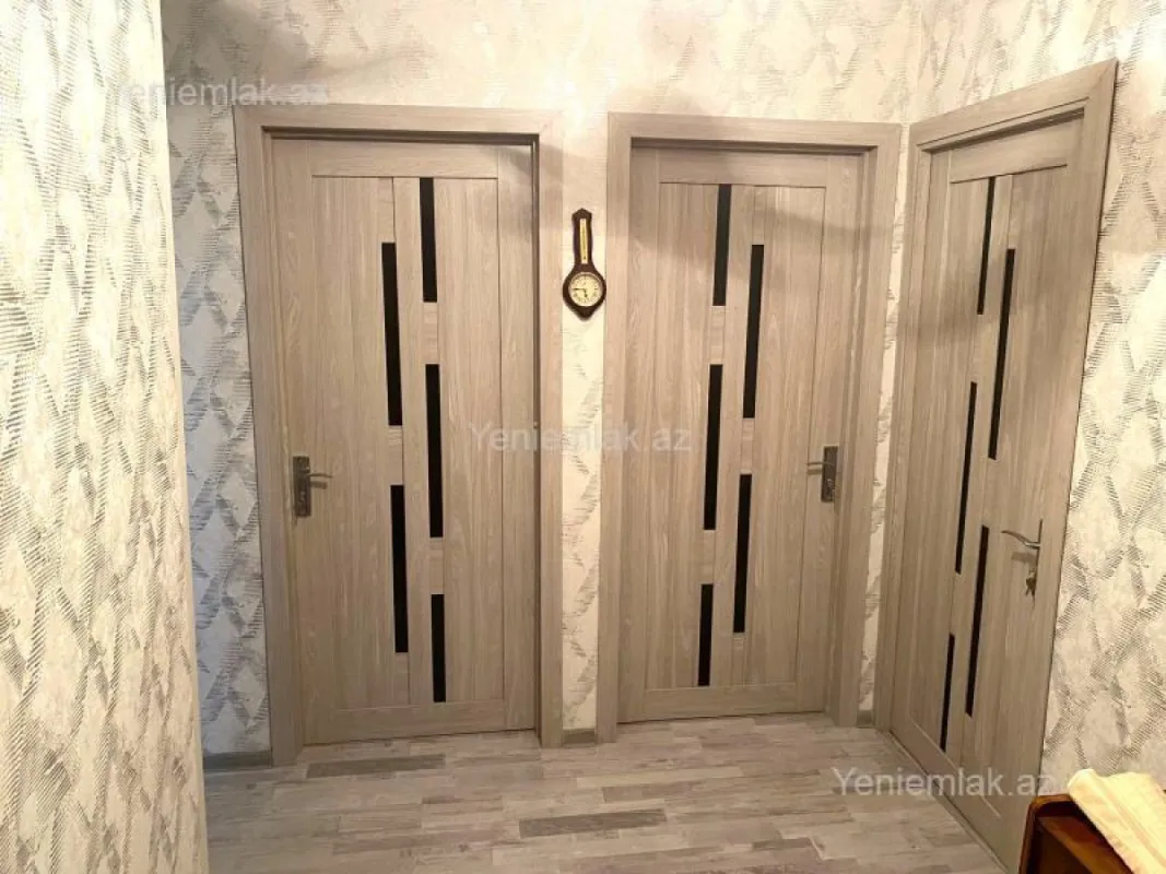 Satılır 3 otaqlı köhnə tikili 90 m²