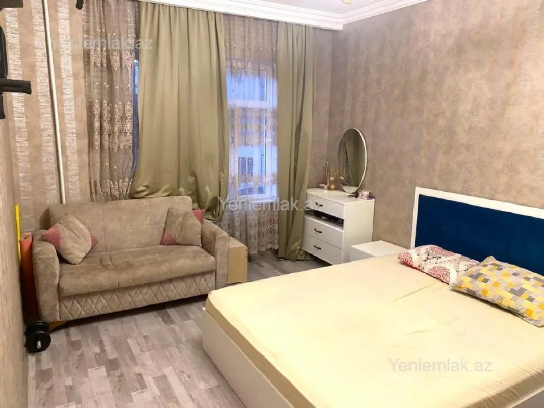 Satılır 3 otaqlı köhnə tikili 90 m²