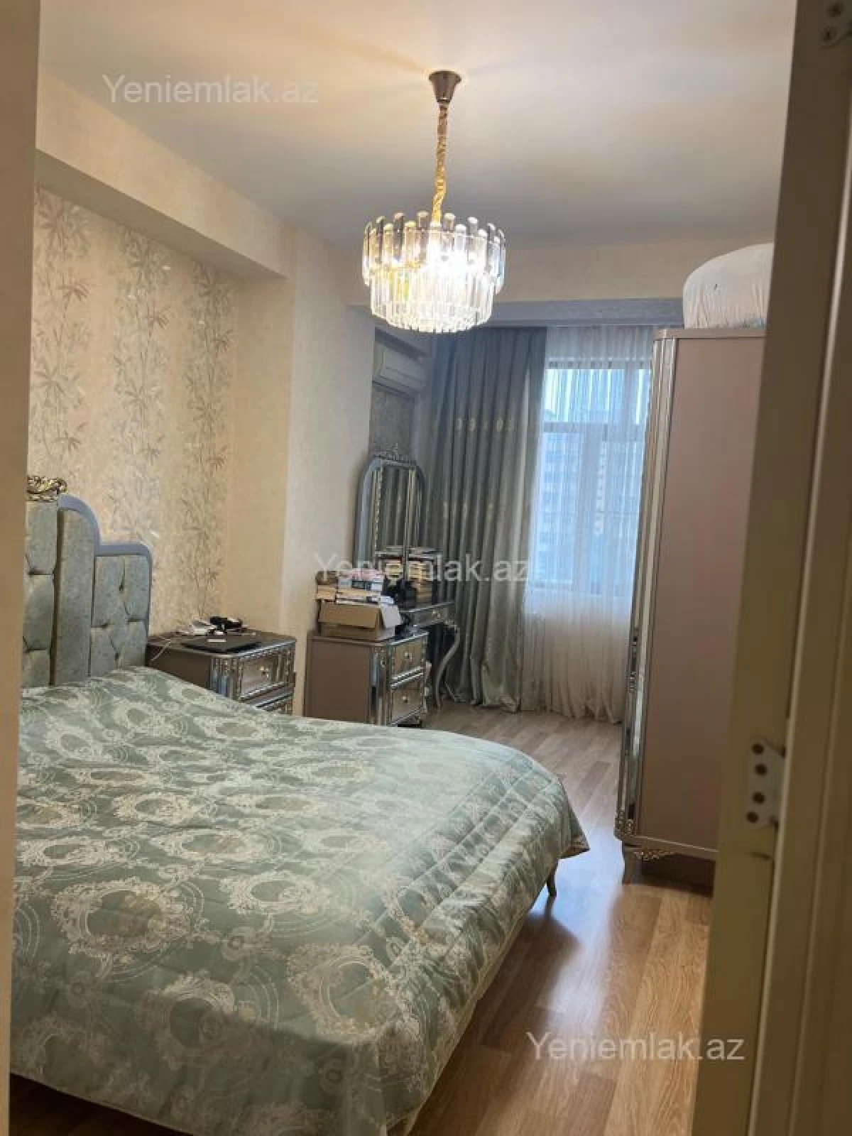 Satılır 3 otaqlı yeni tikili 100 m²