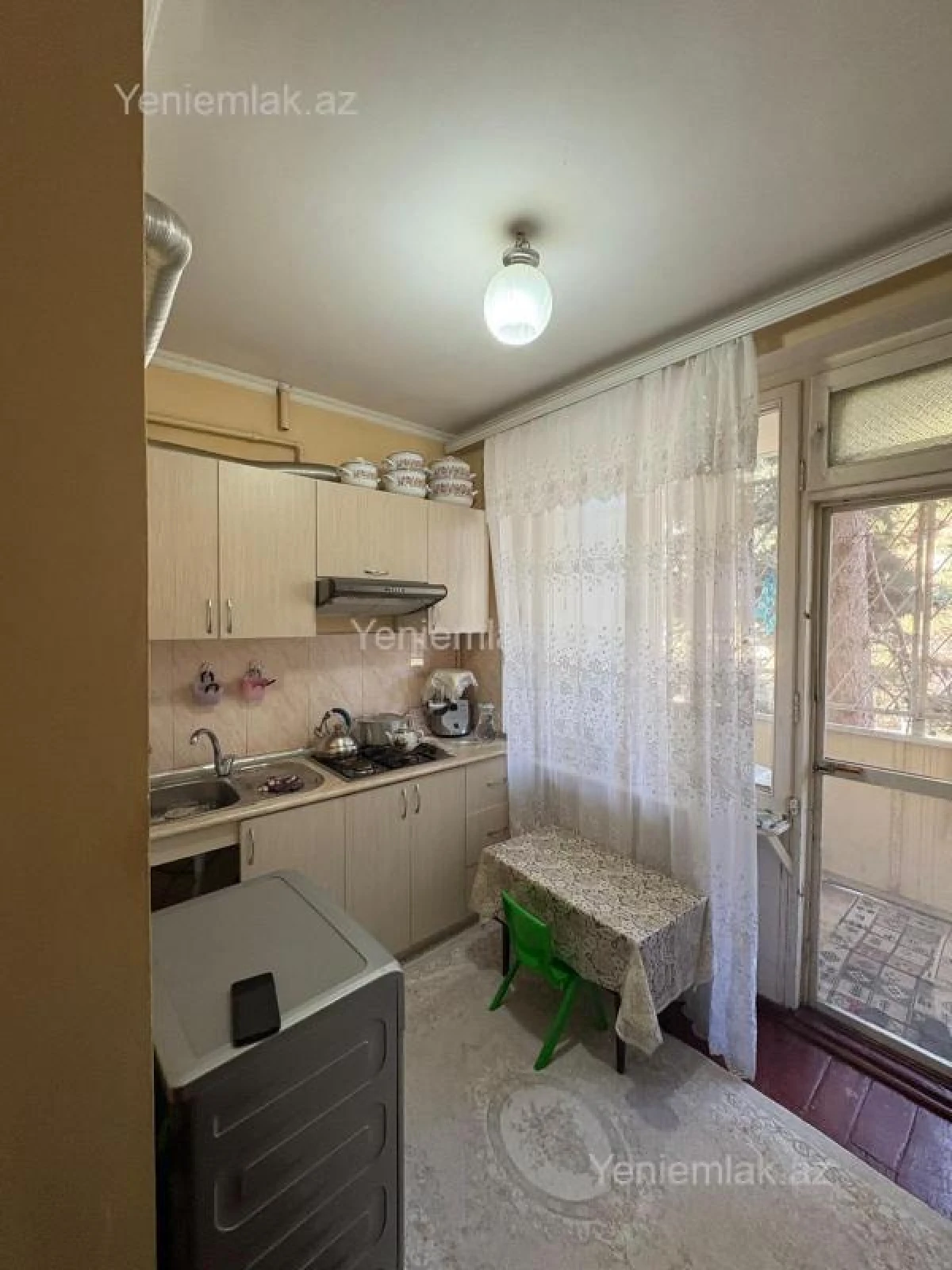 Satılır 1 otaqlı köhnə tikili 47 m²