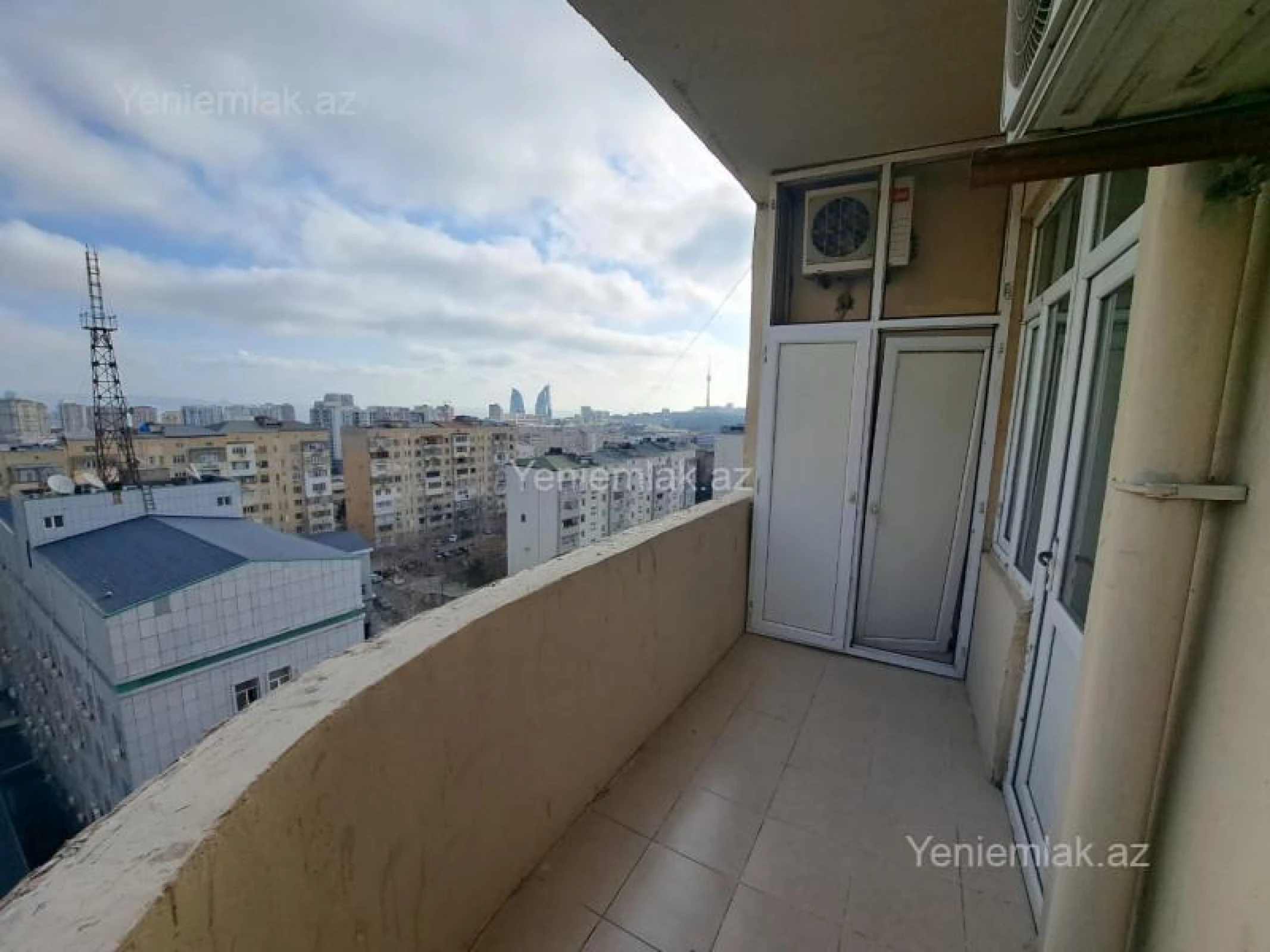 Satılır 3 otaqlı yeni tikili 140 m²