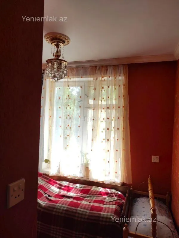 Satılır 2 otaqlı köhnə tikili 40 m²