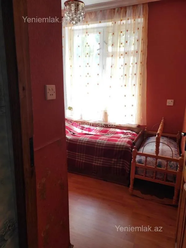 Satılır 2 otaqlı köhnə tikili 40 m²
