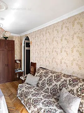 Satılır 2 otaqlı köhnə tikili 40 m²