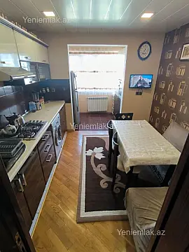 Satılır 3 otaqlı köhnə tikili 90 m²