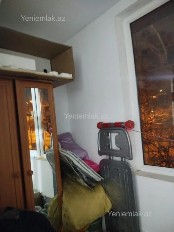 Satılır 1 otaqlı köhnə tikili 47 m²