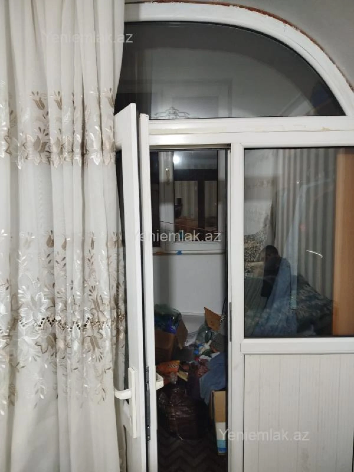 Satılır 1 otaqlı köhnə tikili 47 m²