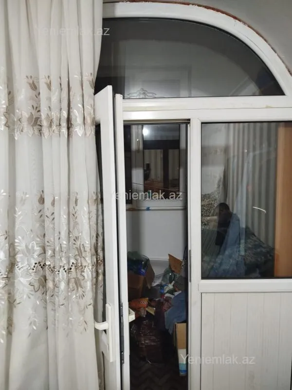 Satılır 1 otaqlı köhnə tikili 47 m²