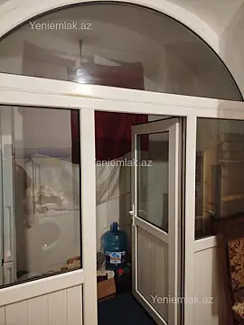 Satılır 1 otaqlı köhnə tikili 47 m²