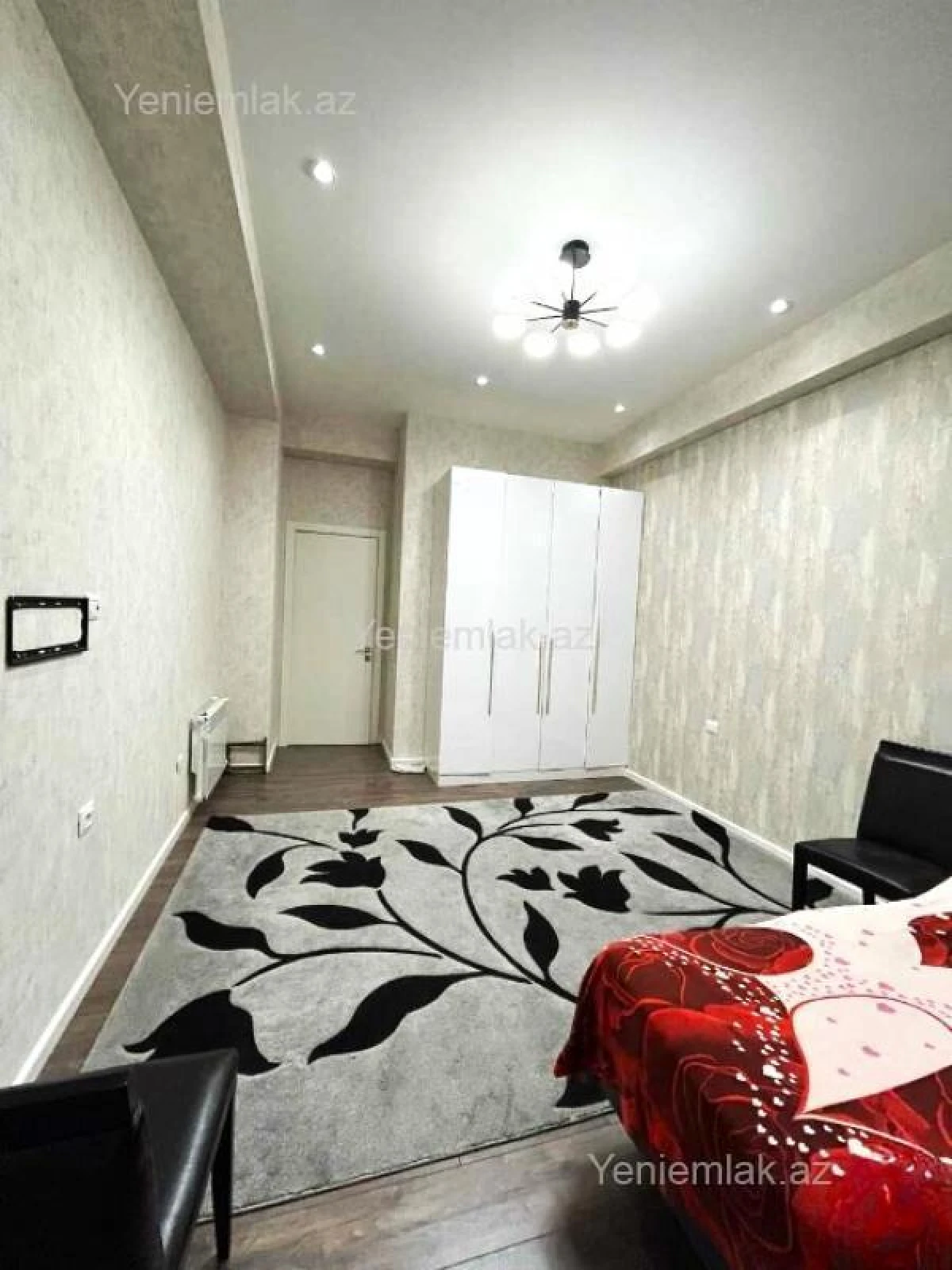 Satılır 2 otaqlı yeni tikili 80 m²