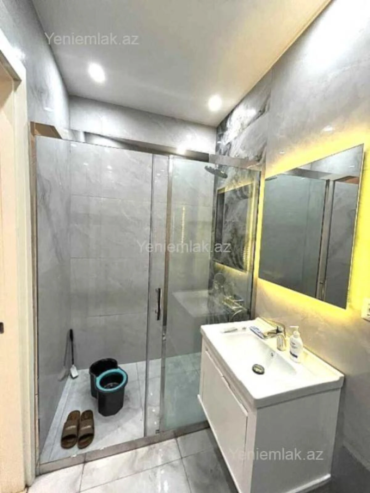 Satılır 2 otaqlı yeni tikili 80 m²