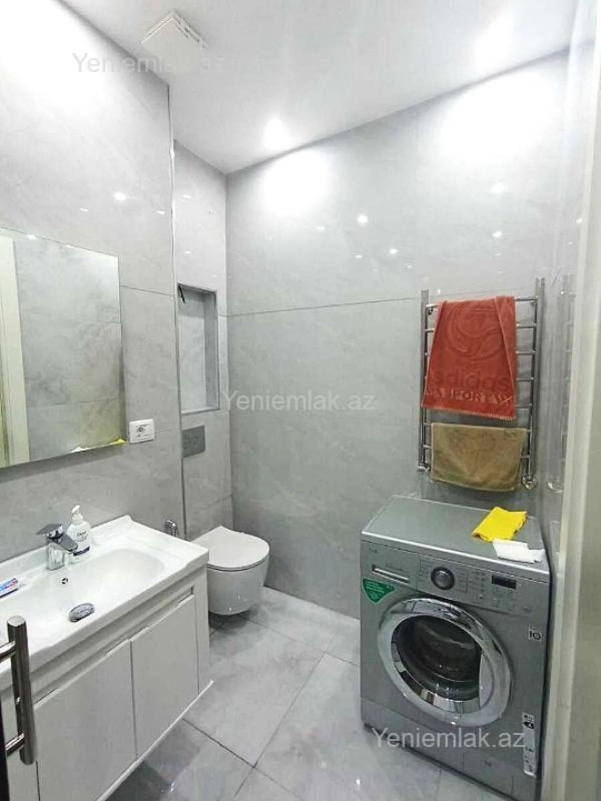 Satılır 2 otaqlı yeni tikili 80 m²