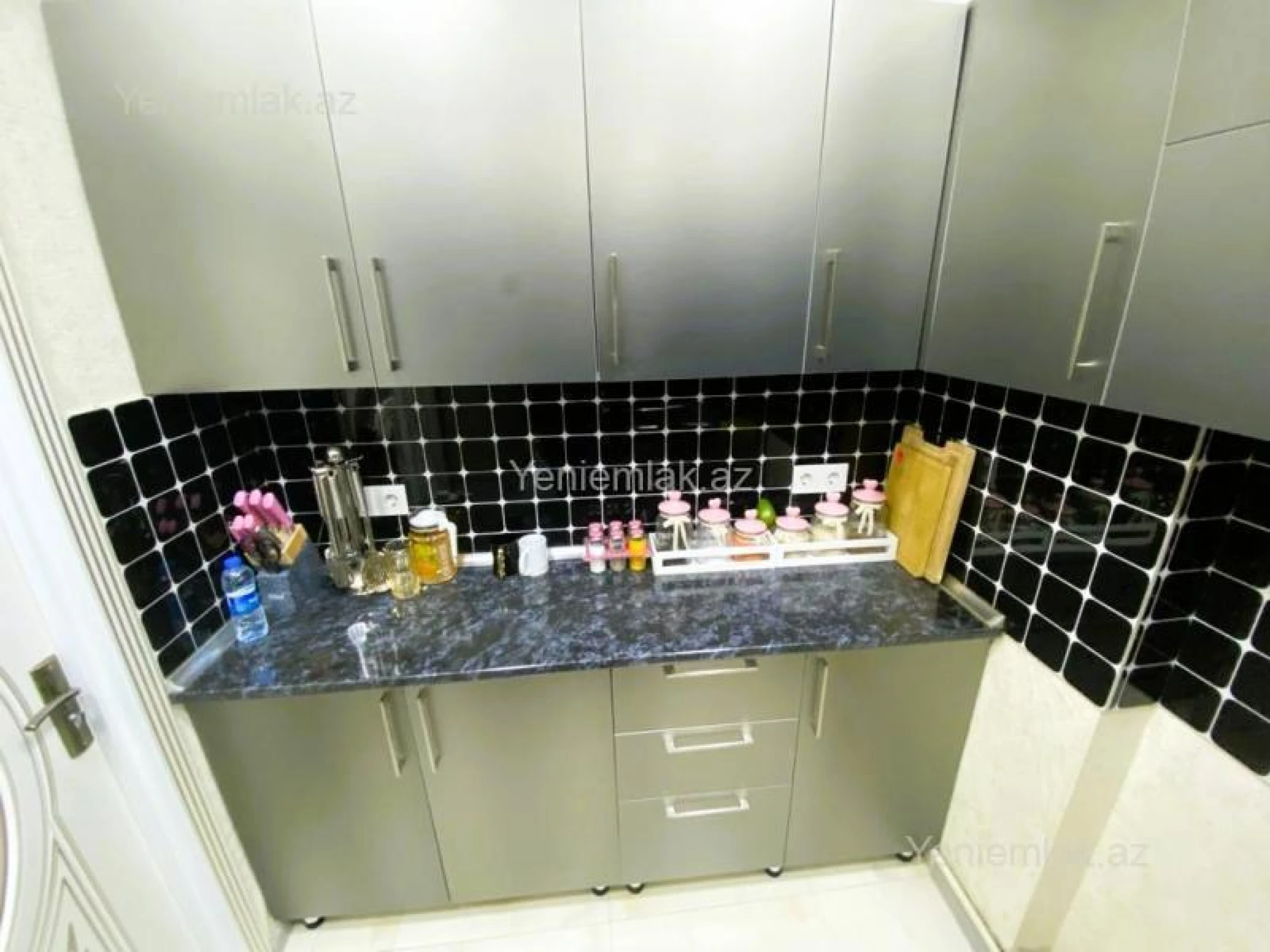 Satılır 2 otaqlı yeni tikili 65 m²