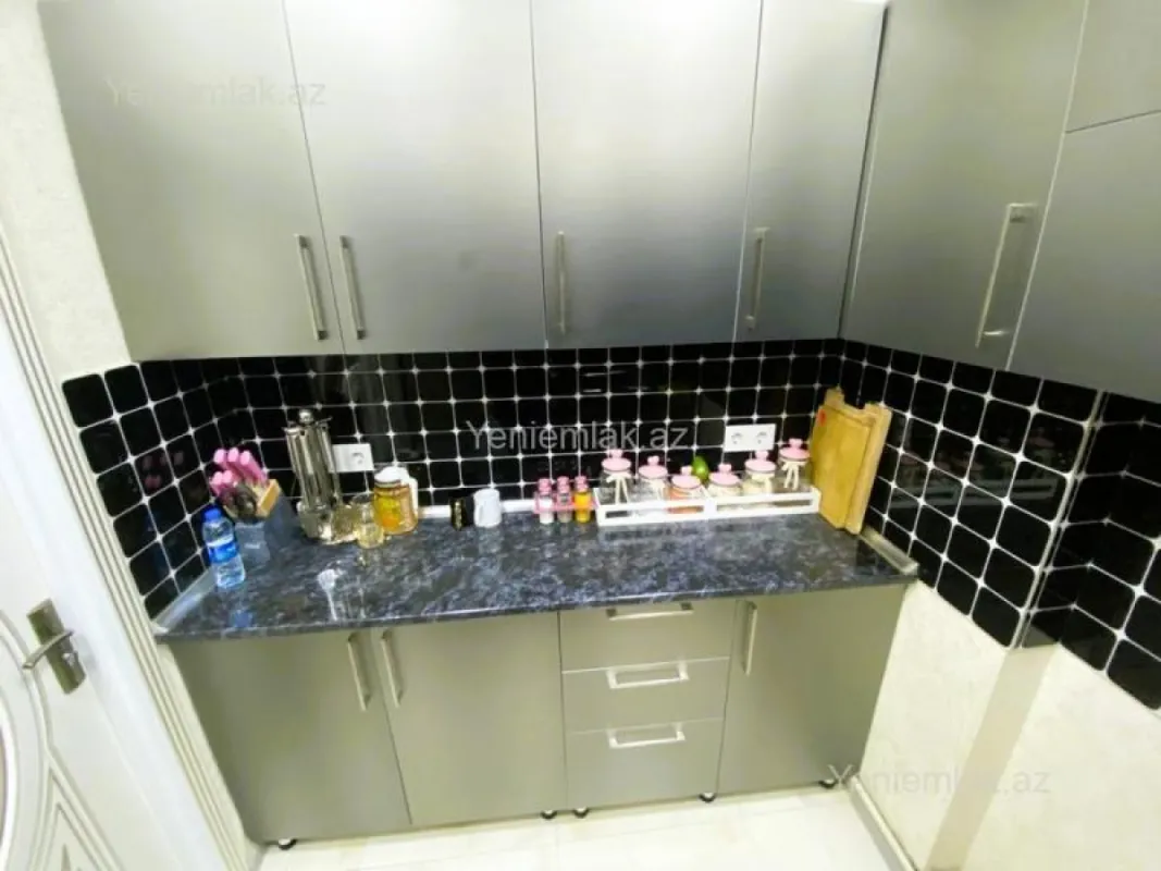 Satılır 2 otaqlı yeni tikili 65 m²