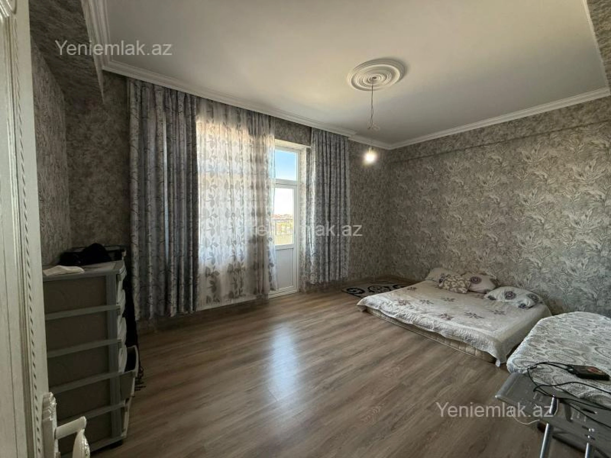 Satılır 3 otaqlı yeni tikili 120 m²