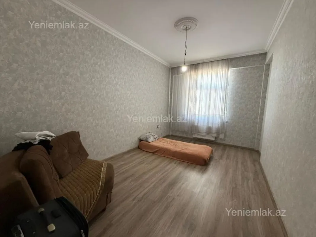 Satılır 3 otaqlı yeni tikili 120 m²