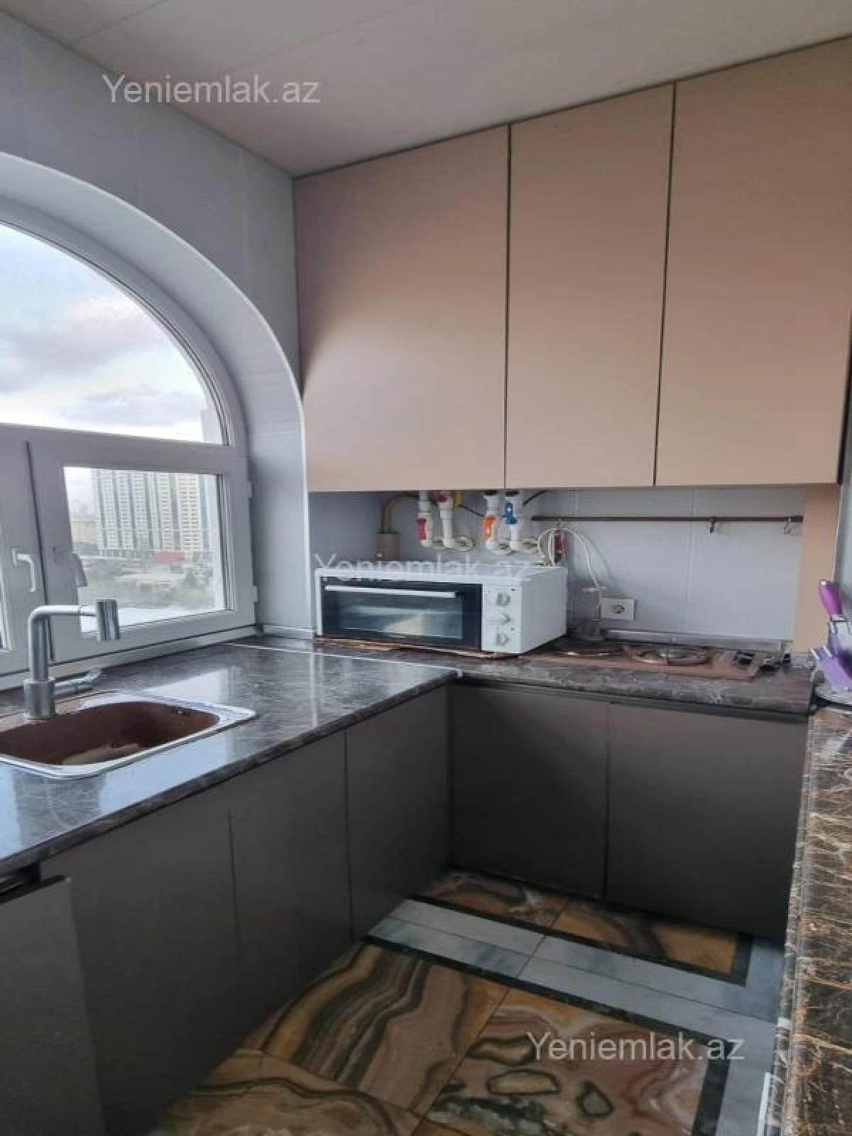 Satılır 3 otaqlı yeni tikili 110 m²