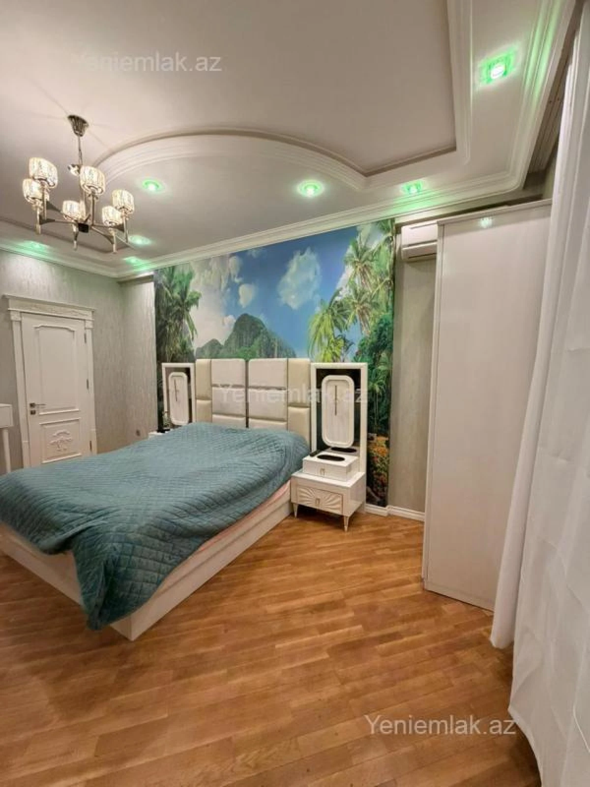 Satılır 3 otaqlı yeni tikili 135 m²