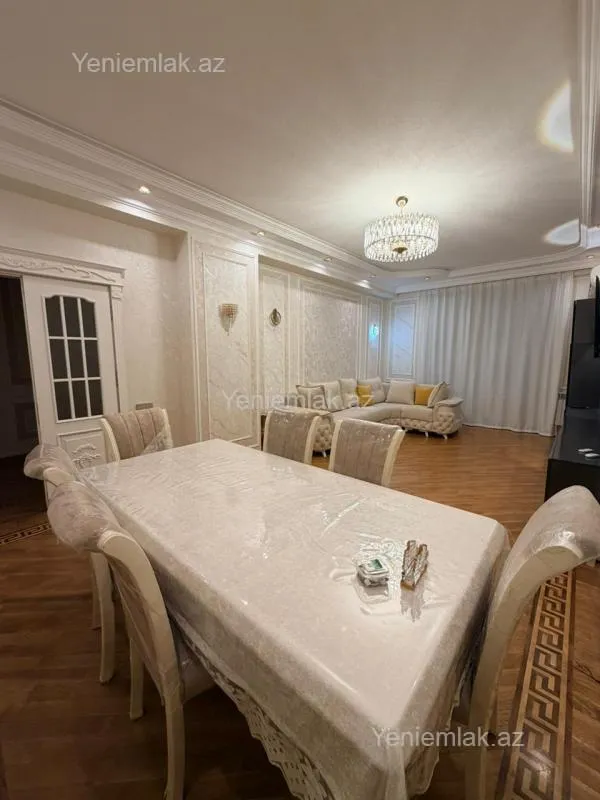 Satılır 3 otaqlı yeni tikili 135 m²